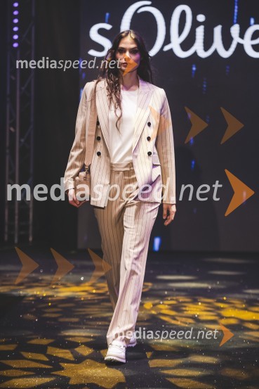 Moč miru, spomladanska modna revija v Citycentru Celje