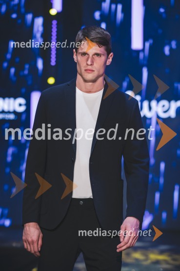  Matija Žiganto, manekenMoč miru, spomladanska modna revija v Citycentru Celje