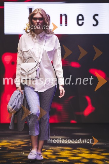  Mihaela Kralj, manekenkaMoč miru, spomladanska modna revija v Citycentru Celje