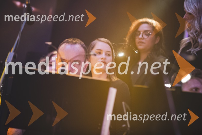 Moč miru, spomladanska modna revija v Citycentru Celje