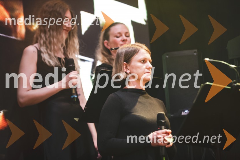 Moč miru, spomladanska modna revija v Citycentru Celje