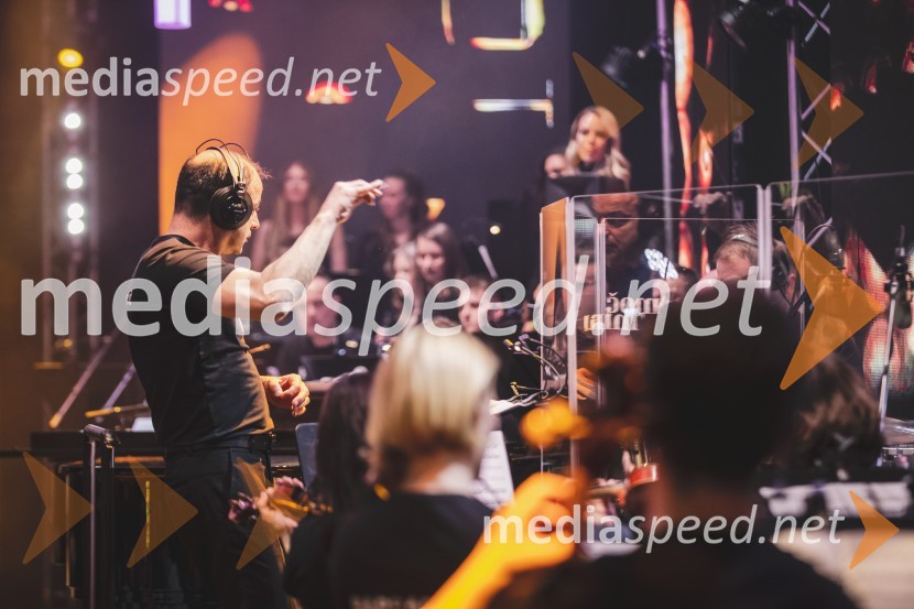 Moč miru, spomladanska modna revija v Citycentru Celje