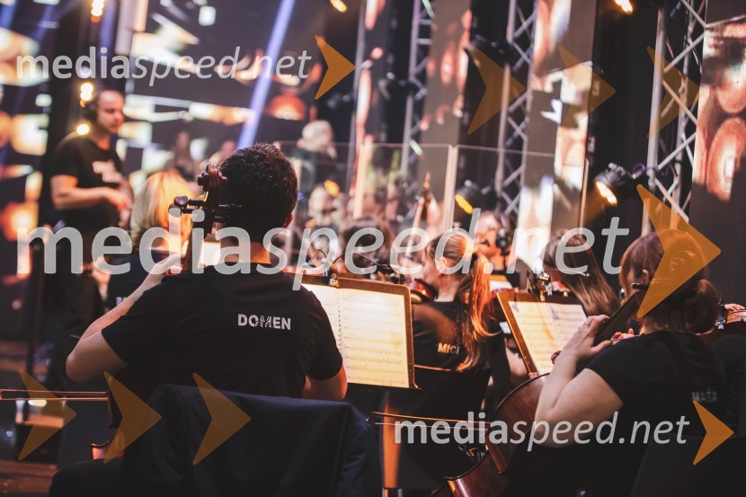 Moč miru, spomladanska modna revija v Citycentru Celje