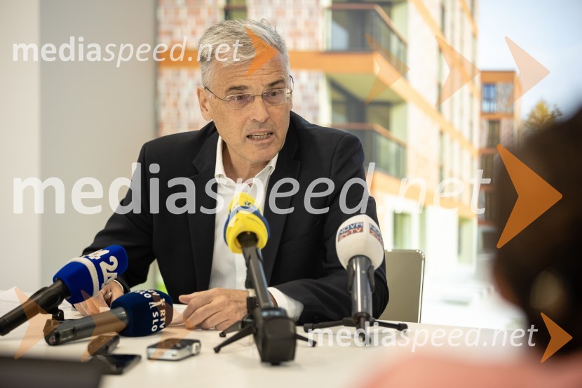 mag. Črtomir Remec, direktor Stanovanjskega sklada RSNovinarska konferenca, Stanovanjski sklad Republike Slovenije