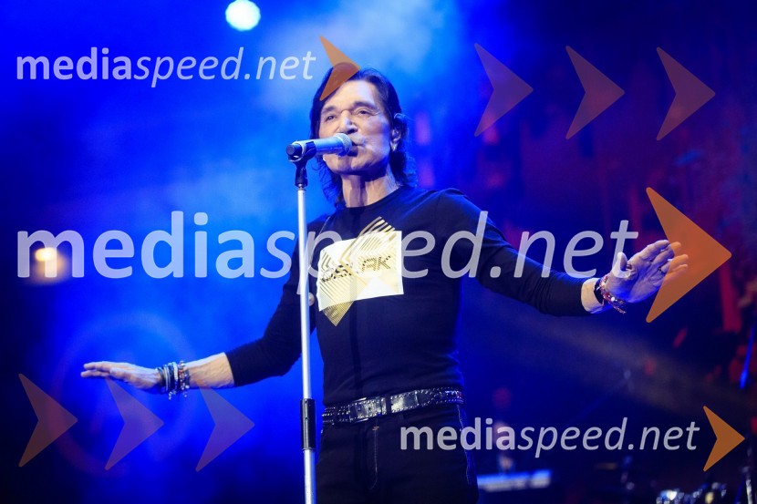  Jasmin Stavros, pevecUmrl priljubljeni hrvaški glasbenik Jasmin Stavros