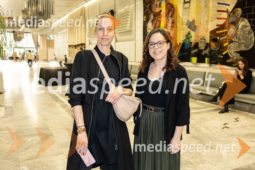  ... ;  Medeja  Medved, Cankarjev domJan Martens / GRIP v sodelovanju z Dance On Ensemble: vsak poskus se bo končal z zdrobljenimi telesi in zlomljenimi kostmi, plesna predstava, Cankarjev dom