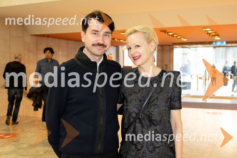  Saša Tabaković, igralec, nekdanji poslanec SMC;  Polona  Juh, igralkaJan Martens / GRIP v sodelovanju z Dance On Ensemble: vsak poskus se bo končal z zdrobljenimi telesi in zlomljenimi kostmi, plesna predstava, Cankarjev dom