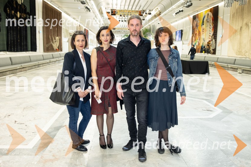  ... ;  ... ;  Andrej Jaklič, Cankarjev dom;  ... Jan Martens / GRIP v sodelovanju z Dance On Ensemble: vsak poskus se bo končal z zdrobljenimi telesi in zlomljenimi kostmi, plesna predstava, Cankarjev dom