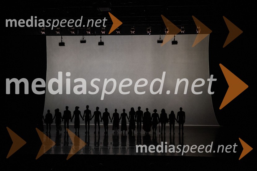 Jan Martens / GRIP v sodelovanju z Dance On Ensemble: vsak poskus se bo končal z zdrobljenimi telesi in zlomljenimi kostmi, plesna predstava, Cankarjev dom