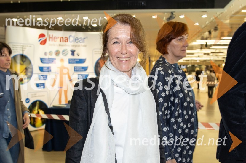  Romana Möderndorfer, TeaterJan Martens / GRIP v sodelovanju z Dance On Ensemble: vsak poskus se bo končal z zdrobljenimi telesi in zlomljenimi kostmi, plesna predstava, Cankarjev dom