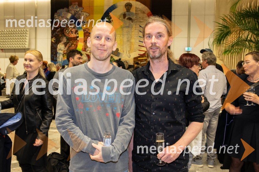  Jan Martens, koreograf;  Andrej Jaklič, Cankarjev domJan Martens / GRIP v sodelovanju z Dance On Ensemble: vsak poskus se bo končal z zdrobljenimi telesi in zlomljenimi kostmi, plesna predstava, Cankarjev dom