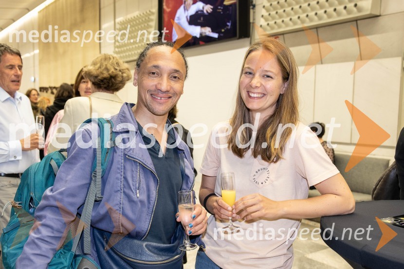  Tim Persent, plesalec;  ... Jan Martens / GRIP v sodelovanju z Dance On Ensemble: vsak poskus se bo končal z zdrobljenimi telesi in zlomljenimi kostmi, plesna predstava, Cankarjev dom