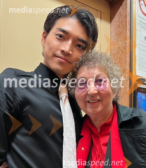  Yuya Omaki, baletni solist;  Dragica Petrovič, režiserka in producentkaBalet SNG Maribor s Peerom Gyntom v Modeni