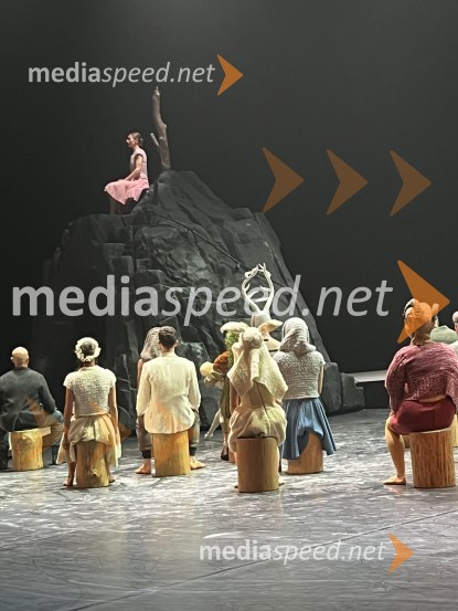 Balet SNG Maribor s Peerom Gyntom v Modeni