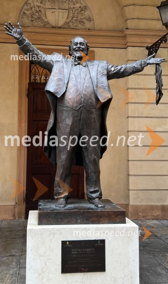 Balet SNG Maribor s Peerom Gyntom v Modeni