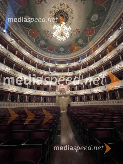 Balet SNG Maribor s Peerom Gyntom v Modeni