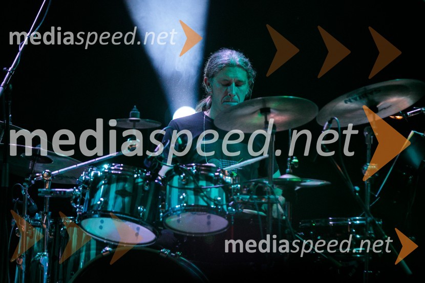  Žiga Kožar, bobnar, ReCoverTradicionalni koncert MGL&AGRFT v Kinu Šiška