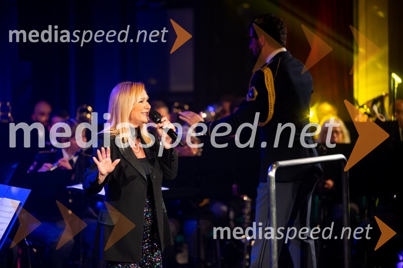  Nuša Derenda, pevkaSlavnostna akademija ob 70 – letnici Radia Štajerski val