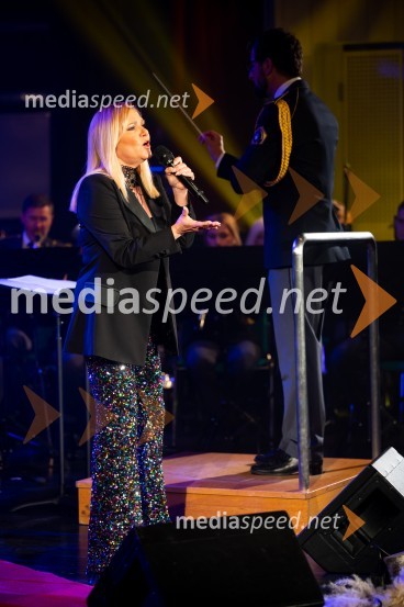  Nuša Derenda, pevkaSlavnostna akademija ob 70 – letnici Radia Štajerski val