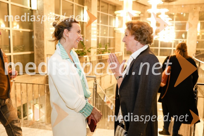  Mojca Funkl, igralka;  ... KAOS, premiera črne komedije, SNG Nova Gorica