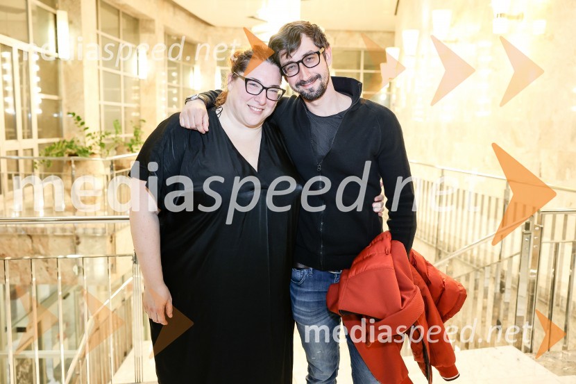  Ana Facchini, igralka;  Žiga Udir, igralecKAOS, premiera črne komedije, SNG Nova Gorica