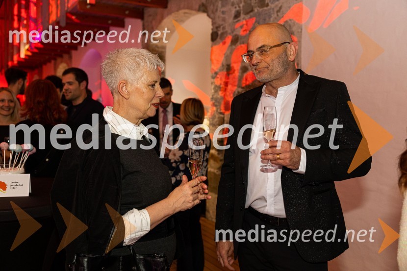  Jerneja Katona Zajc, lektorica in korektorica;  Urban Vovk, glavni urednik, BeletrinaBeletrinino spomladansko druženje