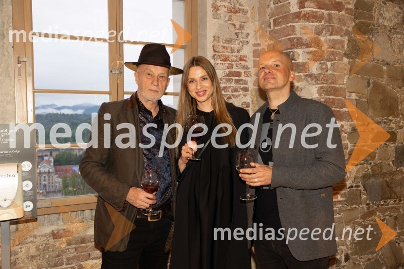  Vlado Kreslin, glasbenik;  Sabina  Tavčar, Javna agencija za knjigo RS;  Andraž Gombač, urednik, BeletrinaBeletrinino spomladansko druženje