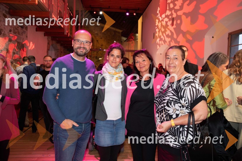  Matjaž Juhart, Zveza društev gluhih in naglušnih Slovenije;  ... ;  ... ;  Mateja De Reja, SožitjeBeletrinino spomladansko druženje