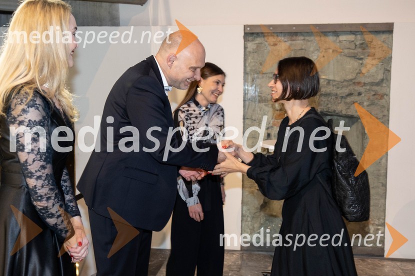  Maja Čander, kreativna direktorica in prokuristka, Kreativna baza;  Mitja Čander, direktor, Beletrina;  Maruša Prelesnik Zdešar, novinarkaBeletrinino spomladansko druženje