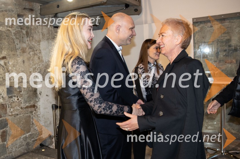  Maja Čander, kreativna direktorica in prokuristka, Kreativna baza;  Špela Kuhar, arhitektaBeletrinino spomladansko druženje