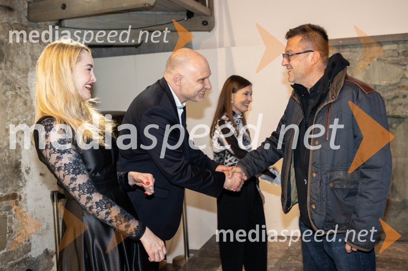  Maja Čander, kreativna direktorica in prokuristka, Kreativna baza;  Mitja Čander, direktor, Beletrina; dr. Samo Rugelj, založba UMCO, BuklaBeletrinino spomladansko druženje