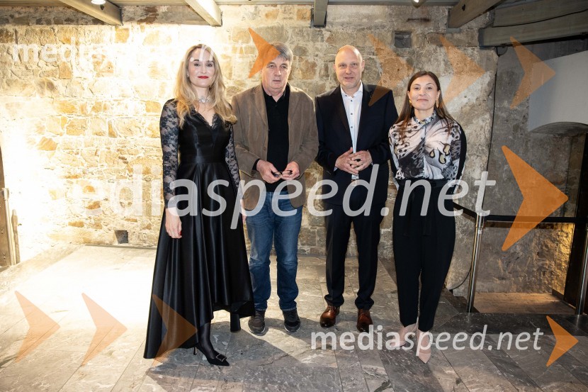  Maja Čander, kreativna direktorica in prokuristka, Kreativna baza;  Jožef  Školč, Državni svet;  Mitja Čander, direktor, Beletrina;   Alma  Čaušević Klemenčič, izvršna direktorica in prokuristka BeletrineBeletrinino spomladansko druženje