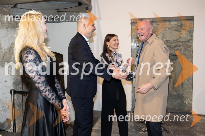  Maja Čander, kreativna direktorica in prokuristka, Kreativna baza;  Mitja Čander, direktor, Beletrina;   Alma  Čaušević Klemenčič, izvršna direktorica in prokuristka Beletrine;  Staš Ravter, direktor SNG Opera in balet LjubljanaBeletrinino spomladansko druženje