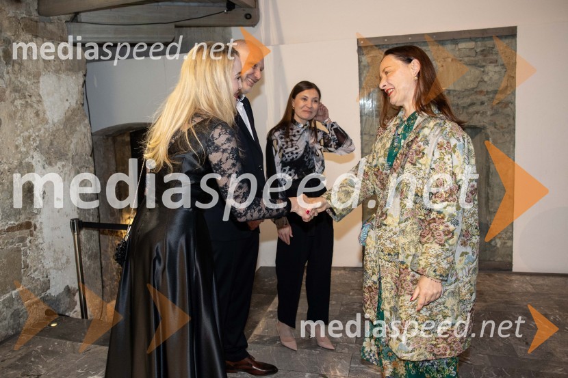  Maja Čander, kreativna direktorica in prokuristka, Kreativna baza;  Blažka Mueller, prevajalka in moderatorkaBeletrinino spomladansko druženje