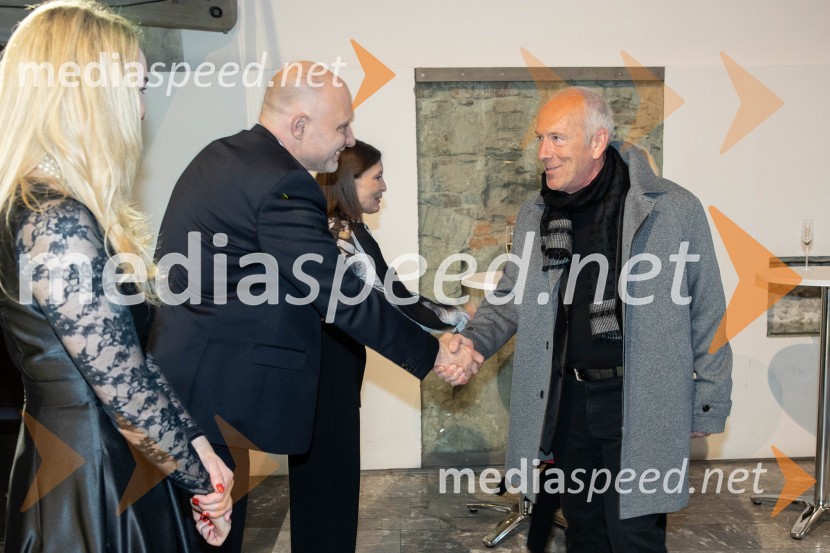  Maja Čander, kreativna direktorica in prokuristka, Kreativna baza;  Mitja Čander, direktor, Beletrina;  Sašo Urukalo, oblikovalecBeletrinino spomladansko druženje