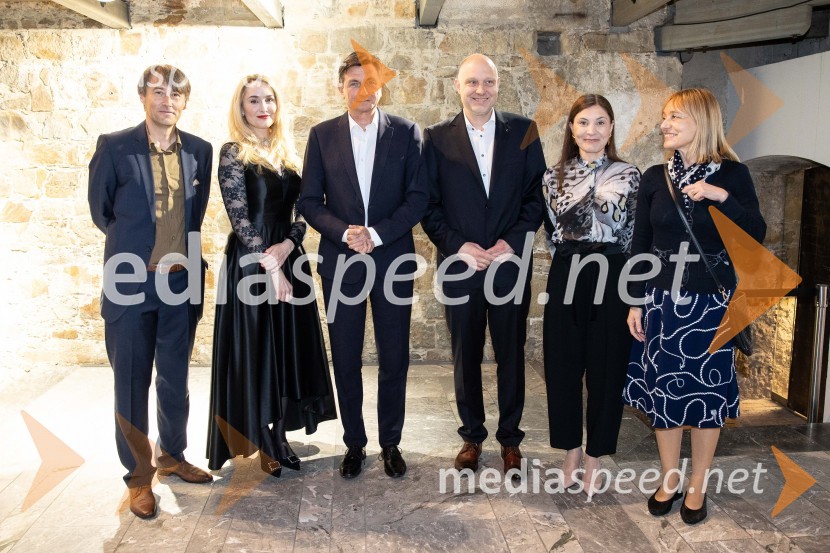  Aleš Šteger, programski vodja, Beletrina;  Maja Čander, kreativna direktorica in prokuristka, Kreativna baza;  Borut Pahor, nekdanji predsednik Republike Slovenije;  Mitja Čander, direktor, Beletrina;   Alma  Čaušević Klemenčič, izvršna direktorica in prokuristka Beletrine; dr. Alja  Brglez, šefinja kabineta bivšega predsednika RSBeletrinino spomladansko druženje