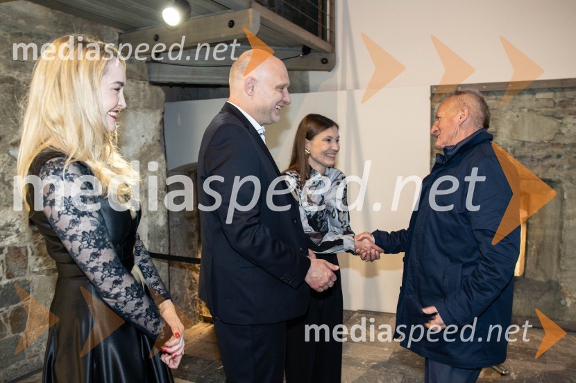  Maja Čander, kreativna direktorica in prokuristka, Kreativna baza;  Mitja Čander, direktor, Beletrina;   Alma  Čaušević Klemenčič, izvršna direktorica in prokuristka Beletrine;  Rudi Zaman, direktor Založbe DidaktaBeletrinino spomladansko druženje