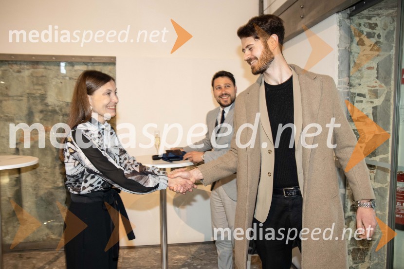   Alma  Čaušević Klemenčič, izvršna direktorica in prokuristka Beletrine;  Nejc Krevs, novinar;  Dino Subašić, novinarBeletrinino spomladansko druženje