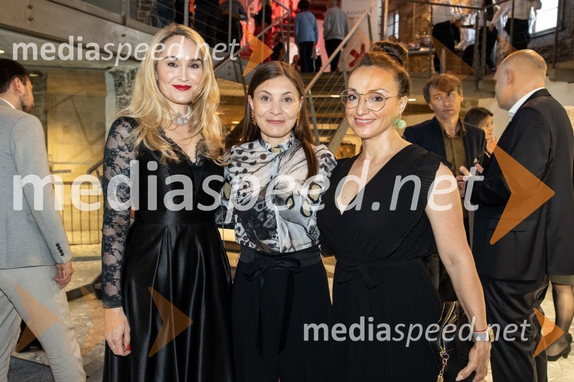  Maja Čander, kreativna direktorica in prokuristka, Kreativna baza;   Alma  Čaušević Klemenčič, izvršna direktorica in prokuristka Beletrine;  Maja Prkić, vodja marketinga Beletrine DigitalBeletrinino spomladansko druženje