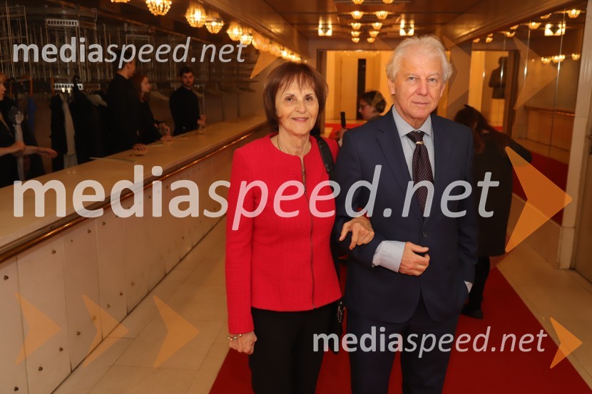  Andreja Kračun, predsednica, Dobrodelno združenje Koraki za korakce;  prof. dr. Davorin  Kračun, ekonomist, predsednik Fiskalnega sveta, član Rotary Cluba MariborManon Lescaut s Sabino Cvilak, premiera Opere in Baleta SNG Maribor