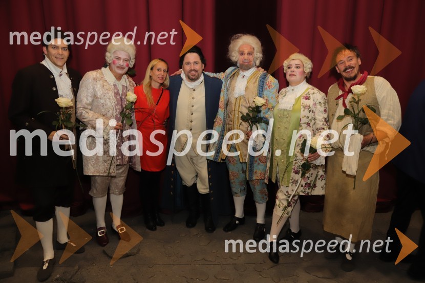  Bogdan  Stopar, operni solist;  Dušan Topolovec, operni pevec;  ... ;  Jaki Jurgec, operni solist;  Sebastijan Čelofiga, baritonist, operni pevec;  Dada Kladenik, pevka;  Tomaž Planinc, operni pevecManon Lescaut s Sabino Cvilak, premiera Opere in Baleta SNG Maribor