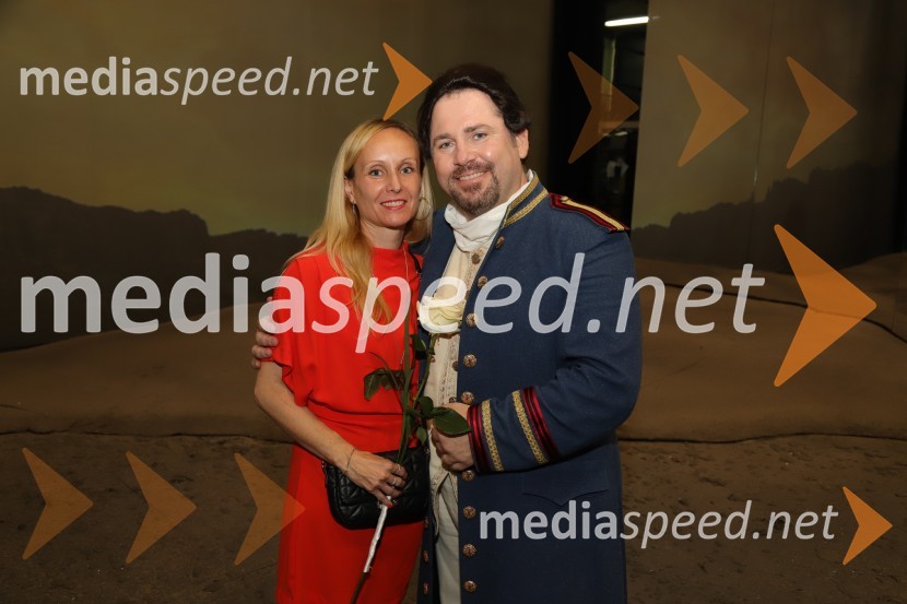  Tina  Jurgec, balerina;  Jaki Jurgec, operni solistManon Lescaut s Sabino Cvilak, premiera Opere in Baleta SNG Maribor
