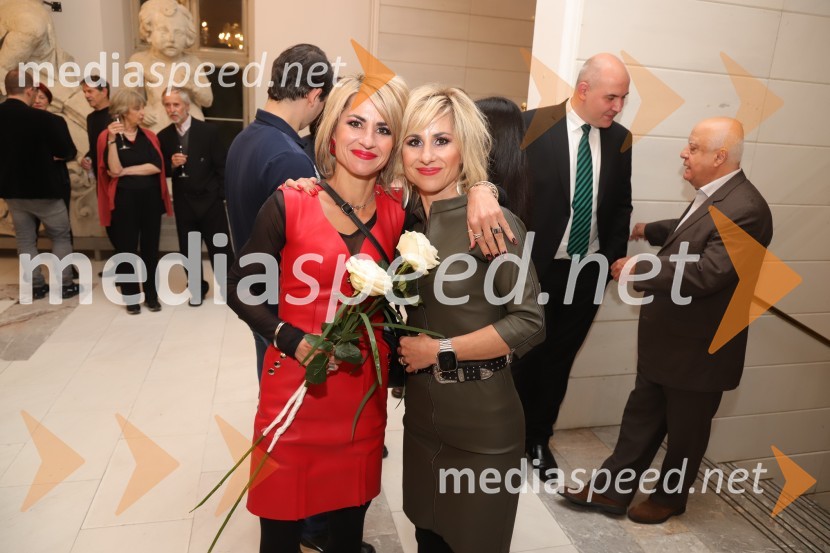  Simona Toš, kostumografinja;  Martina TošManon Lescaut s Sabino Cvilak, premiera Opere in Baleta SNG Maribor