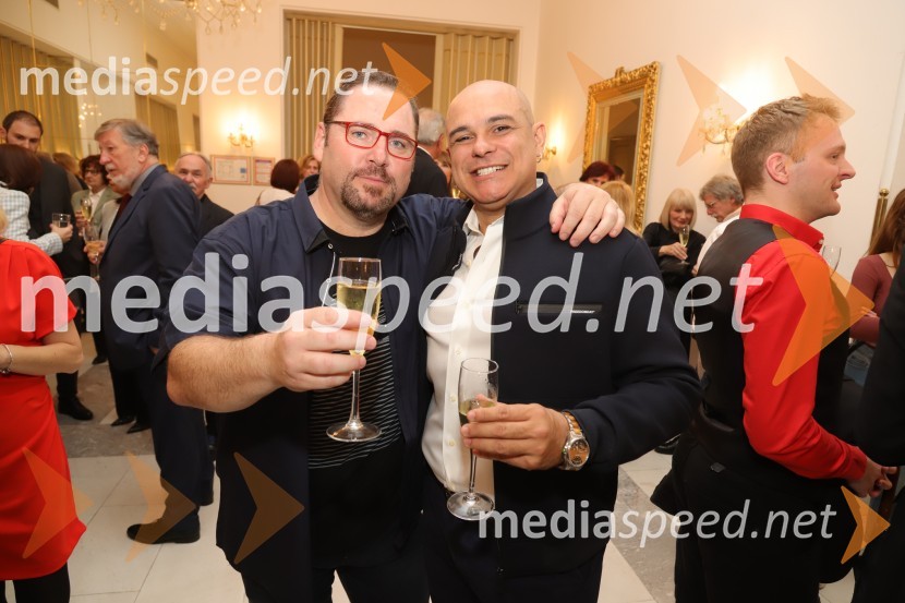  Jaki Jurgec, operni solist;  Max Jota, pevecManon Lescaut s Sabino Cvilak, premiera Opere in Baleta SNG Maribor