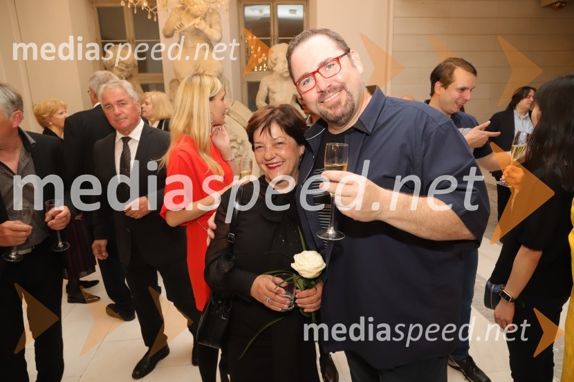  ... ;  Jaki Jurgec, operni solistManon Lescaut s Sabino Cvilak, premiera Opere in Baleta SNG Maribor