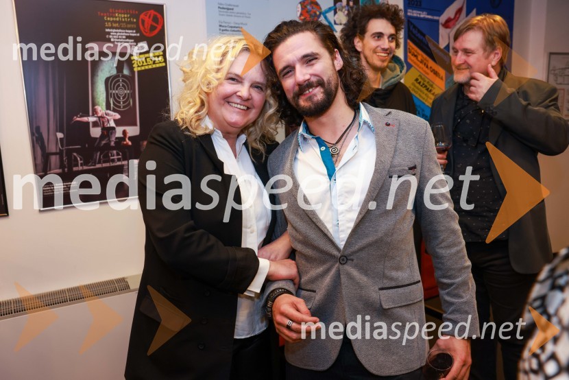  Katja Pegan,  direktorica in režiserka, Gledališče Koper Teatro Capodistria;  Blaž Popovski, igralecNi tako slabo kot zgleda, premiera