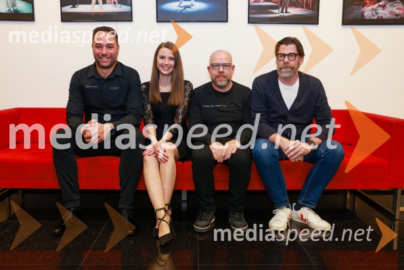  Matej Sukič, vodja za stike z javnostmi Gledališče Koper;  ... ;  ... ;  ... Ni tako slabo kot zgleda, premiera