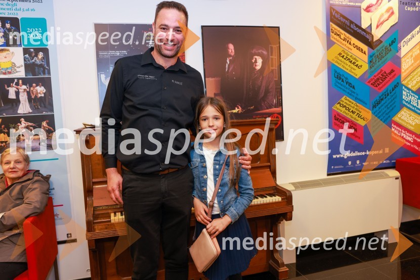  Matej Sukič, vodja za stike z javnostmi Gledališče Koper;  ... Ni tako slabo kot zgleda, premiera