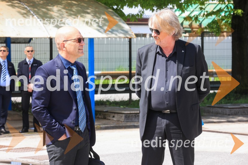  ... ;  Bo Erik Stig Karlsson, direktor, ArrivaV Kranju prevzeli prve štiri avtobuse na električni pogon