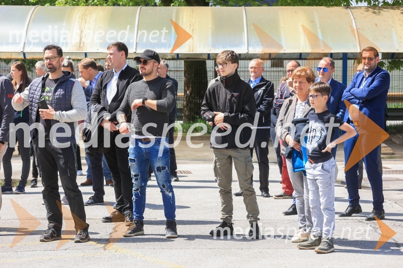 V Kranju prevzeli prve štiri avtobuse na električni pogon